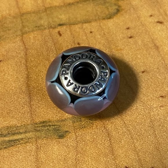 Pandora Captivating Murano Glass Charm - Picture 3 of 4